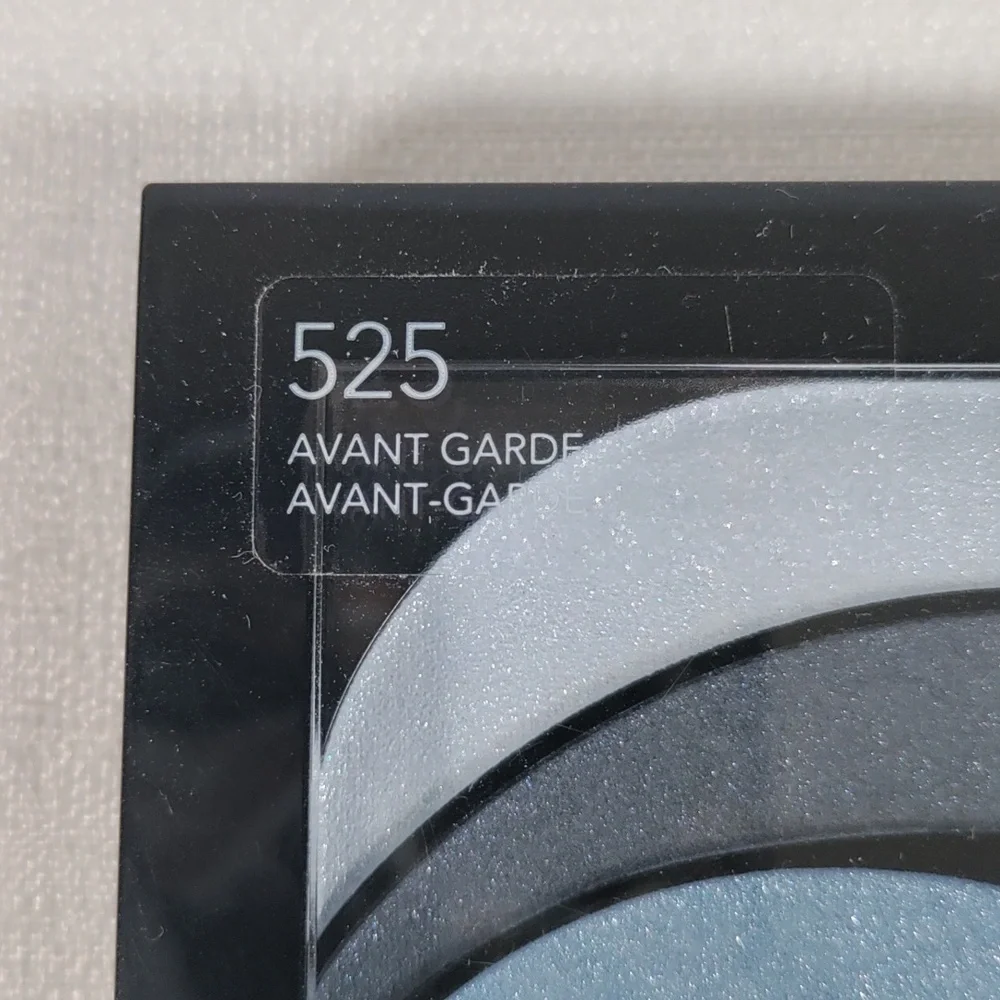 H400 Revlon PhotoReady Eye Contour Kit in 525 Avant Garde - Blue & Gray NEW